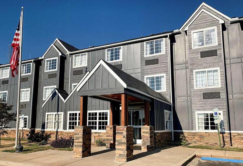 בית מלון כפרי Econo Lodge Inn & Suites