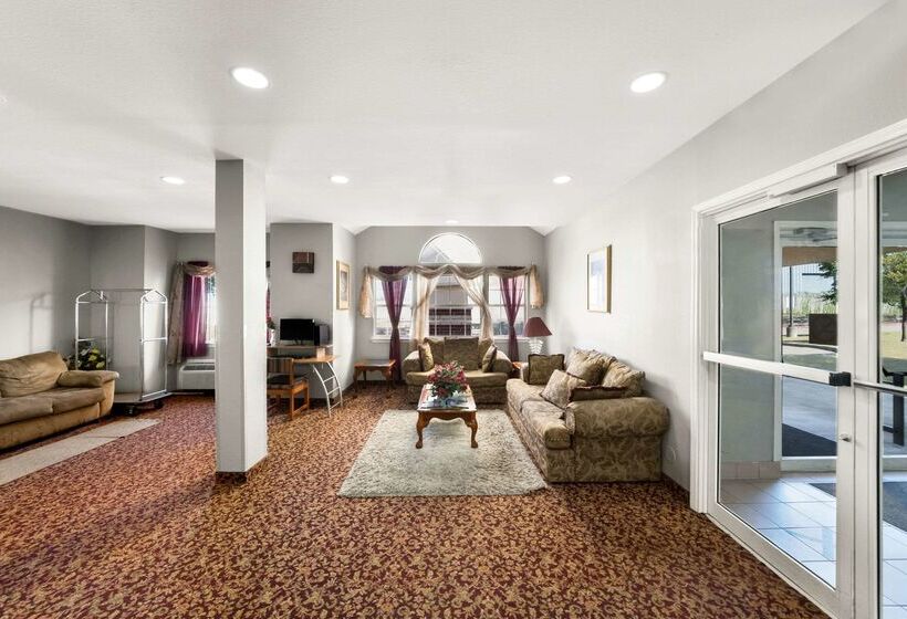 בית מלון כפרי Econo Lodge Inn & Suites Mesquite   Dallas East