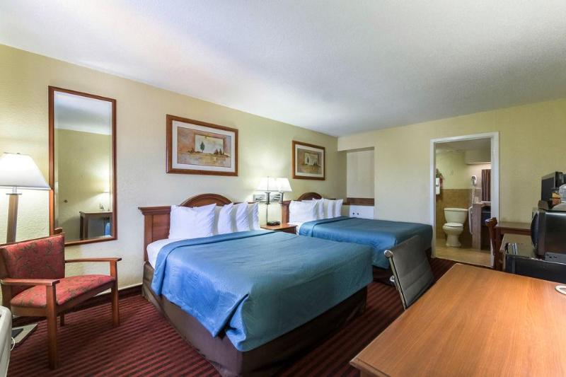 هتل Econo Lodge Kingsville