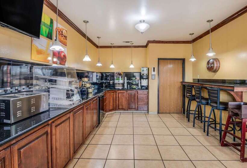 호텔 Econo Lodge Lubbock I27