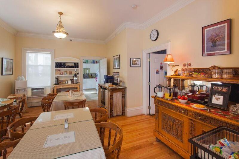 فندق Harding House