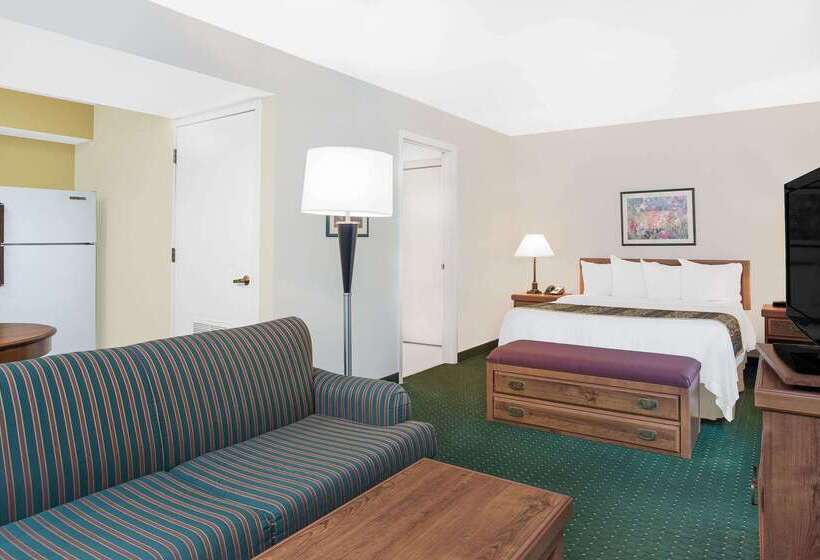 فندق Hawthorn Extended Stay By Wyndham Green Bay