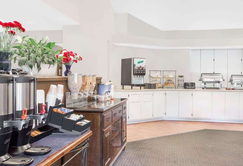 فندق Hawthorn Extended Stay By Wyndham Green Bay