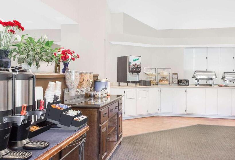 فندق Hawthorn Extended Stay By Wyndham Green Bay