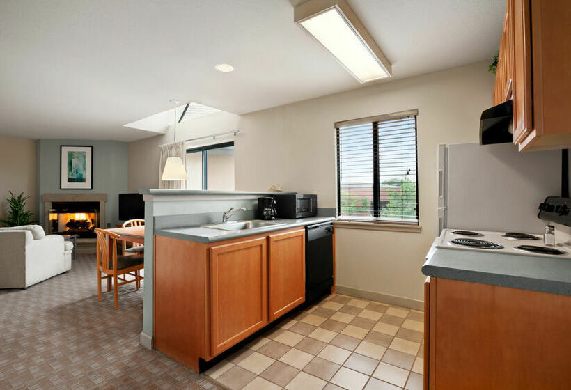 酒店 Hawthorn Suites By Wyndham Overland Park