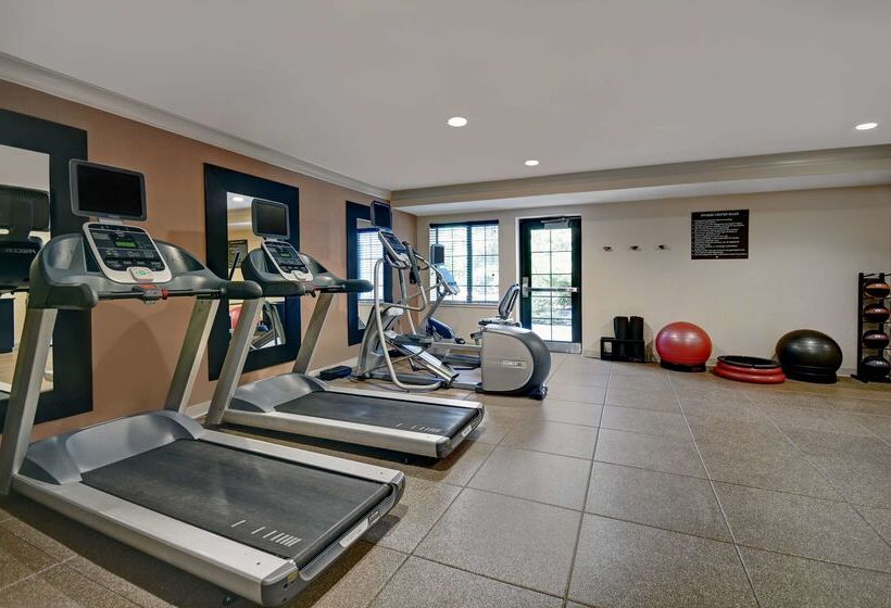 فندق Homewood Suites By Hilton Eatontown