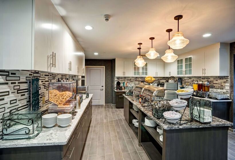 فندق Homewood Suites By Hilton Eatontown