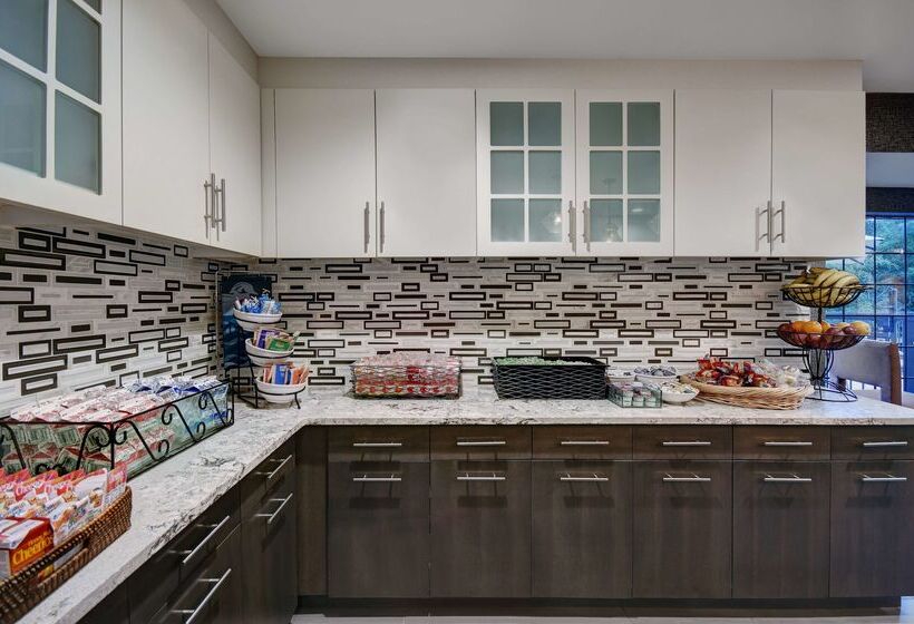 فندق Homewood Suites By Hilton Eatontown