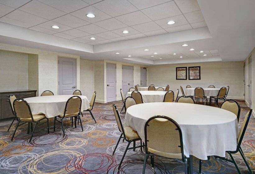 فندق Homewood Suites By Hilton Eatontown