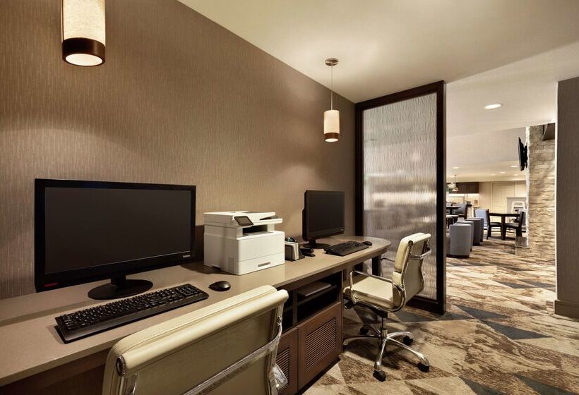 בית מלון כפרי Homewood Suites By Hilton Portland Airport