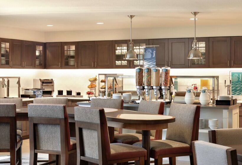 בית מלון כפרי Homewood Suites By Hilton Portland Airport