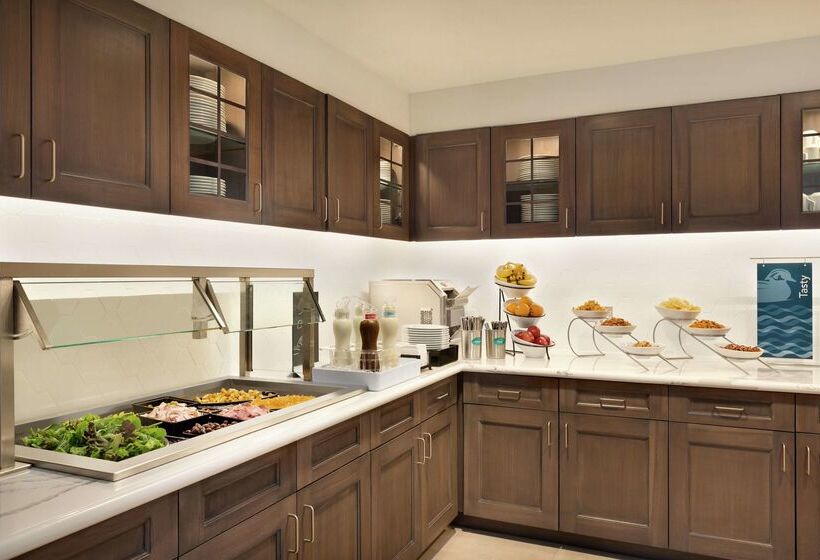 בית מלון כפרי Homewood Suites By Hilton Portland Airport