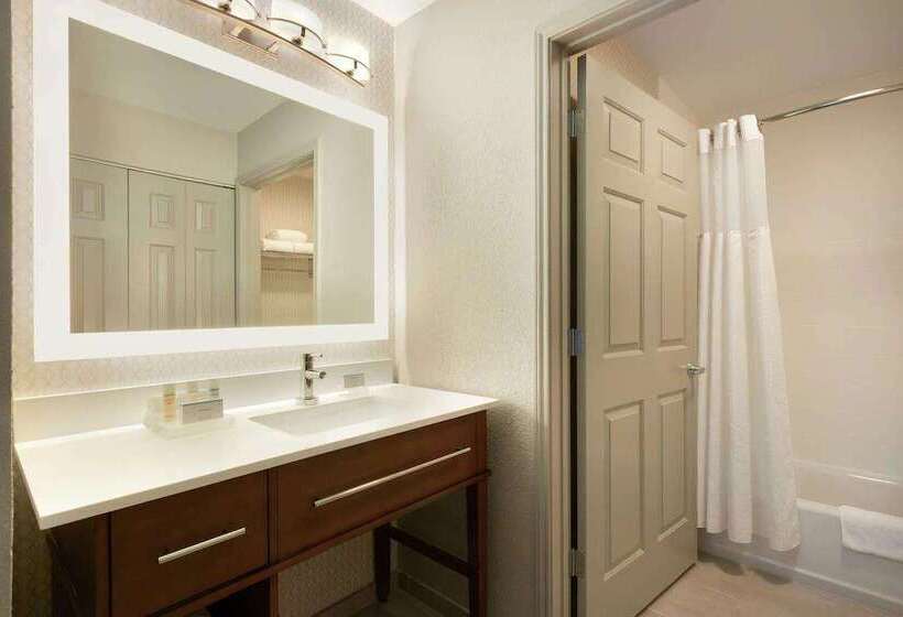 בית מלון כפרי Homewood Suites By Hilton Portland Airport