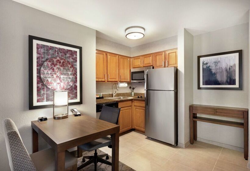 בית מלון כפרי Homewood Suites By Hilton Portland Airport