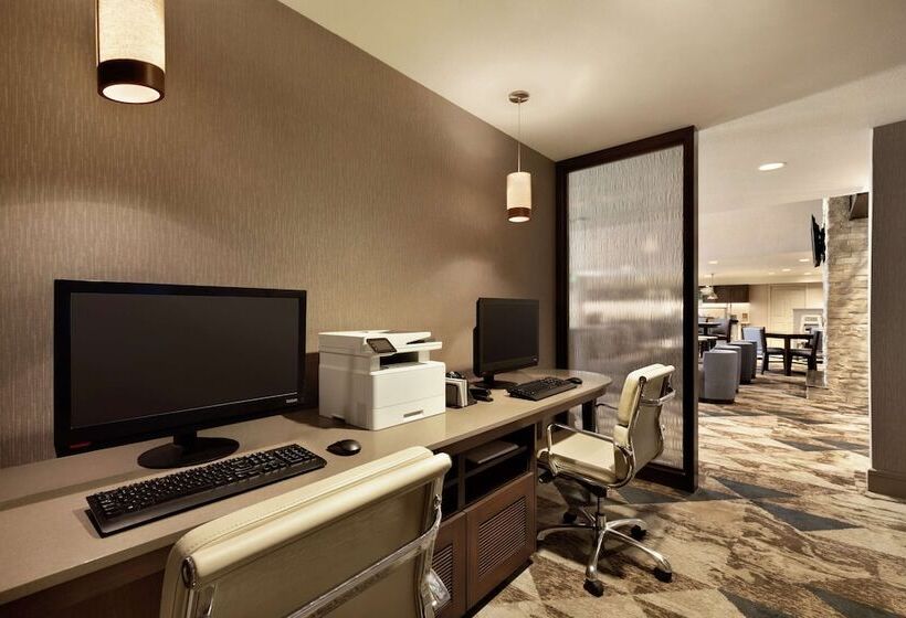 בית מלון כפרי Homewood Suites By Hilton Portland Airport