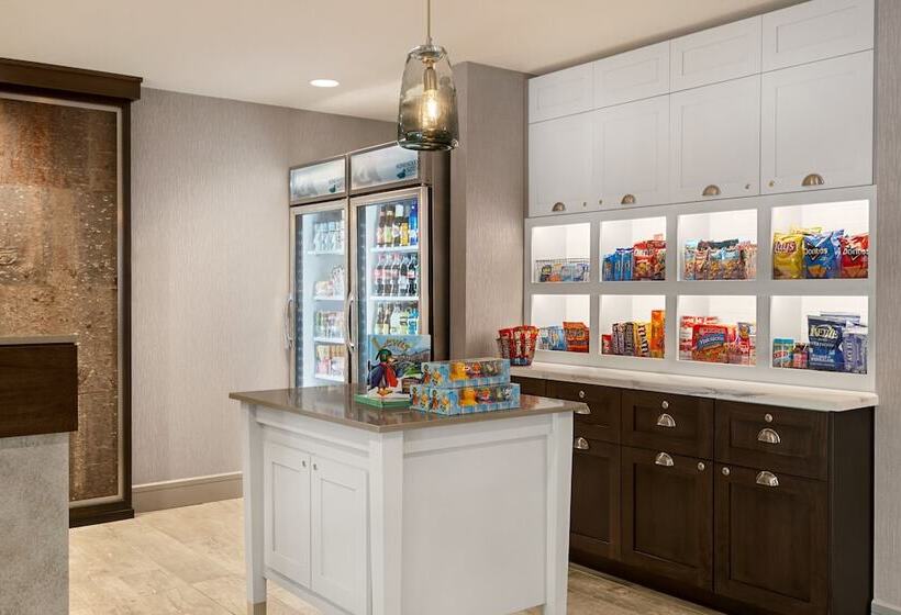 בית מלון כפרי Homewood Suites By Hilton Portland Airport