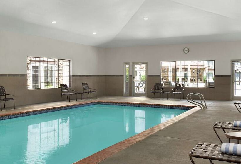 בית מלון כפרי Homewood Suites By Hilton Portland Airport