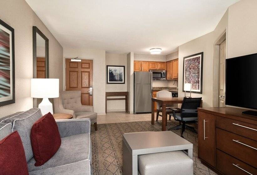 בית מלון כפרי Homewood Suites By Hilton Portland Airport