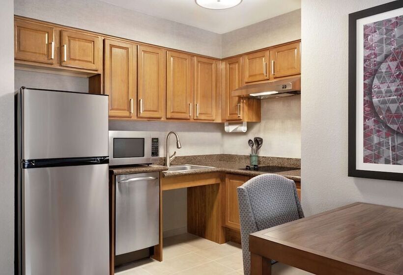 בית מלון כפרי Homewood Suites By Hilton Portland Airport