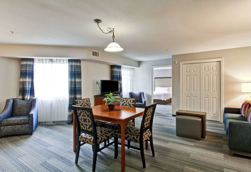 فندق Homewood Suites By Hilton Stratford