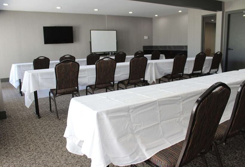 Hourglass Hotel, Ascend Hotel Collection