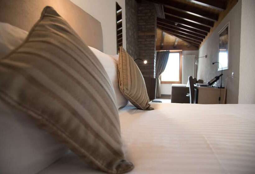 Отель Hôtel De L'ange