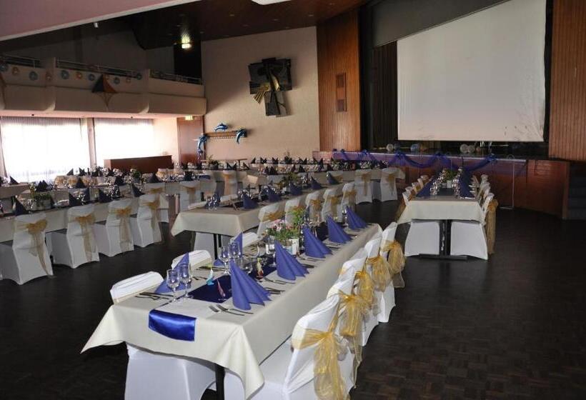 ホテル Hôtel De Ville