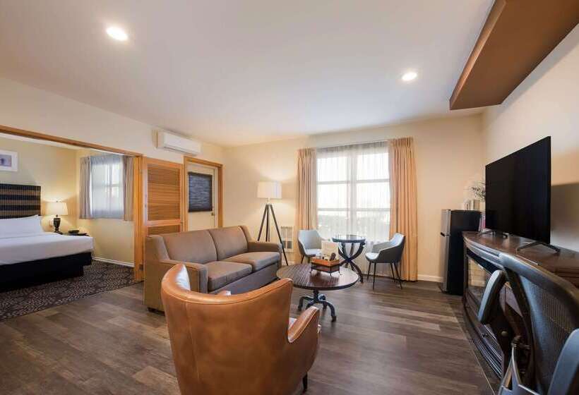 Inn At Port Gardner Everett Waterfront, Ascend Hotel Collection