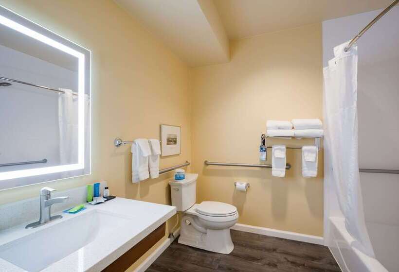 Inn At Port Gardner Everett Waterfront, Ascend Hotel Collection