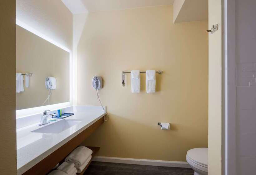 Inn At Port Gardner Everett Waterfront, Ascend Hotel Collection