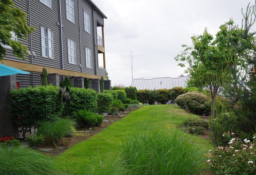 Inn At Port Gardner Everett Waterfront, Ascend Hotel Collection