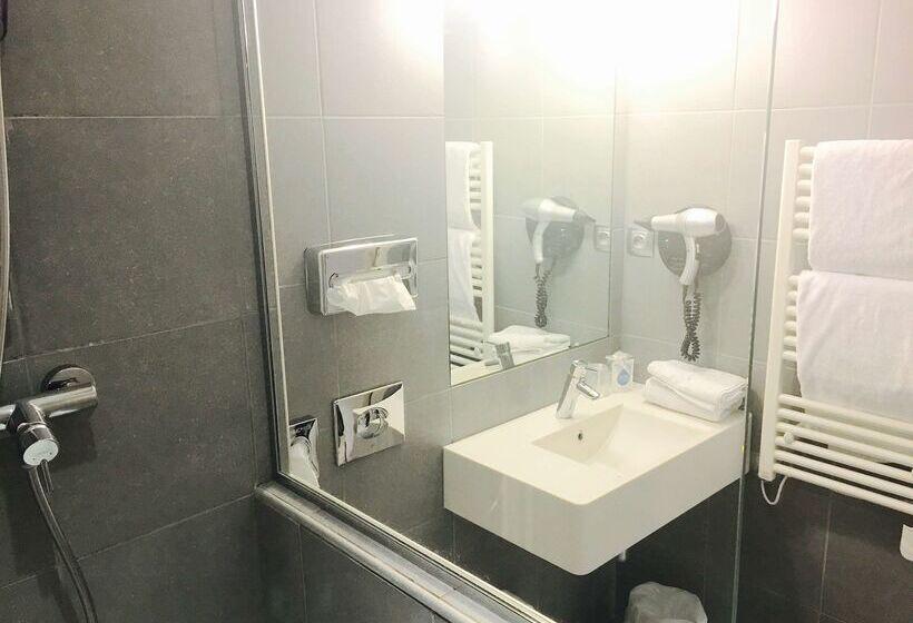 בית מלון כפרי Best Western Bourgoin Jallieu