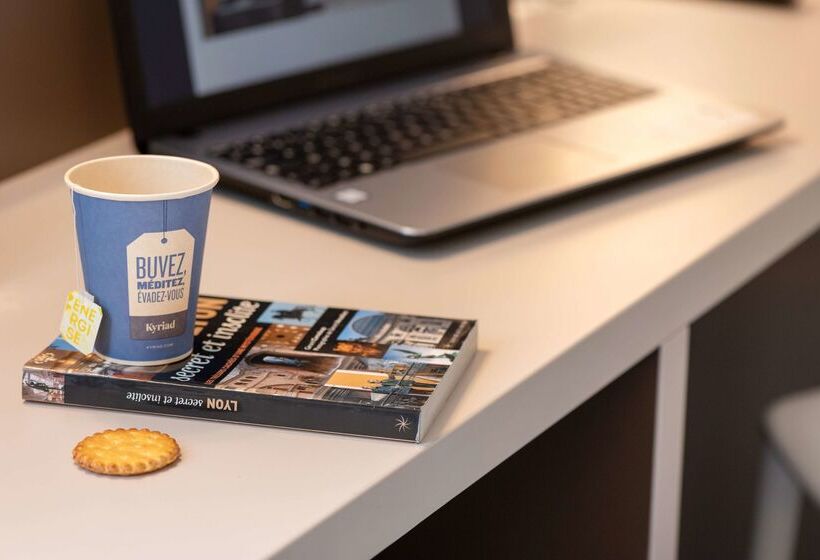 Kyriad Hotel Lyon Givors