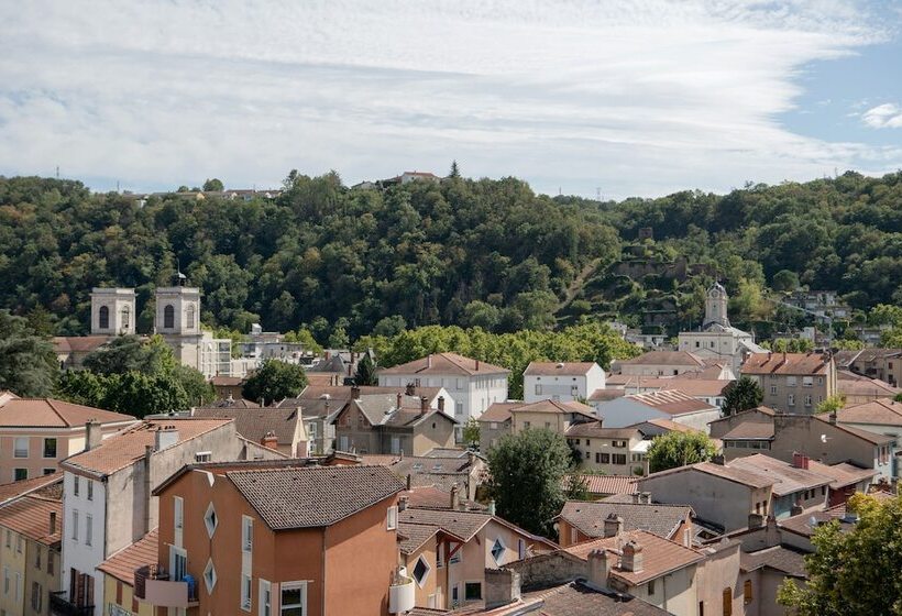 Kyriad Hotel Lyon Givors