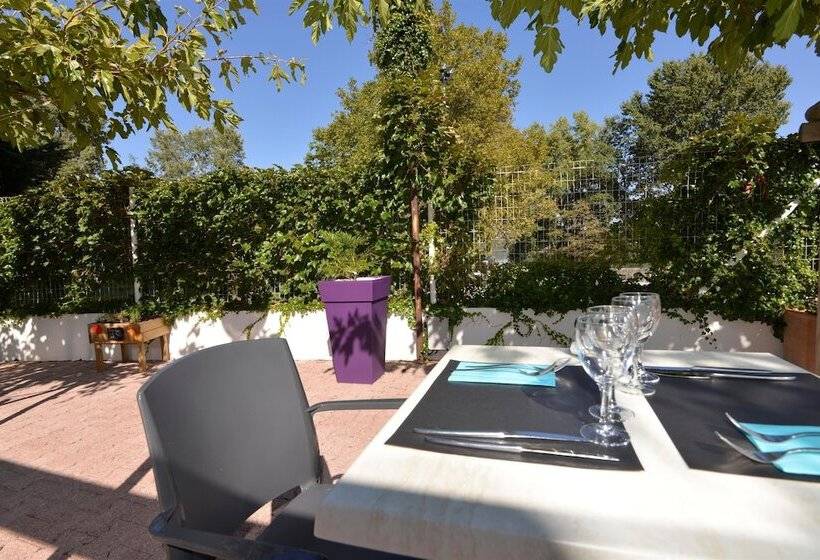 Kyriad Hotel Lyon Givors