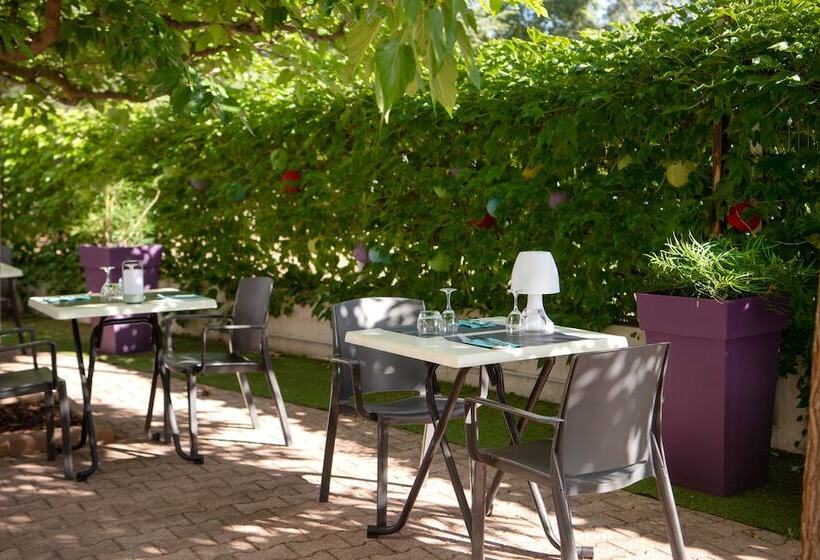 Kyriad Hotel Lyon Givors