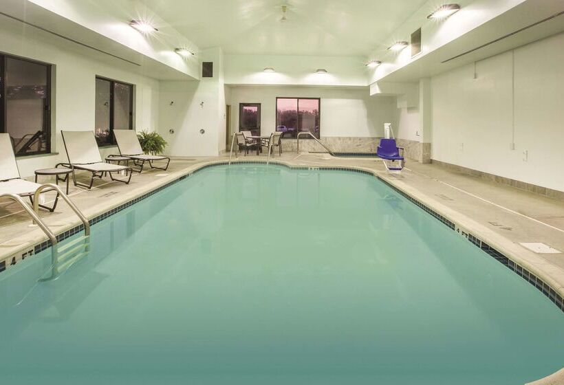هتل La Quinta By Wyndham Mechanicsburg   Harrisburg