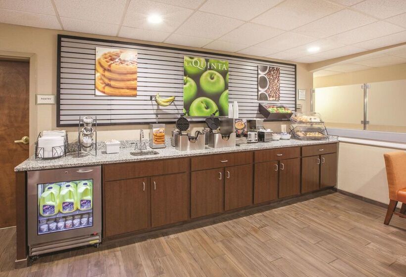 هتل La Quinta By Wyndham Mechanicsburg   Harrisburg
