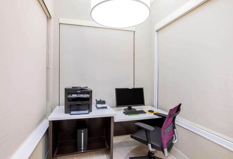 فندق La Quinta Inn By Wyndham Livermore