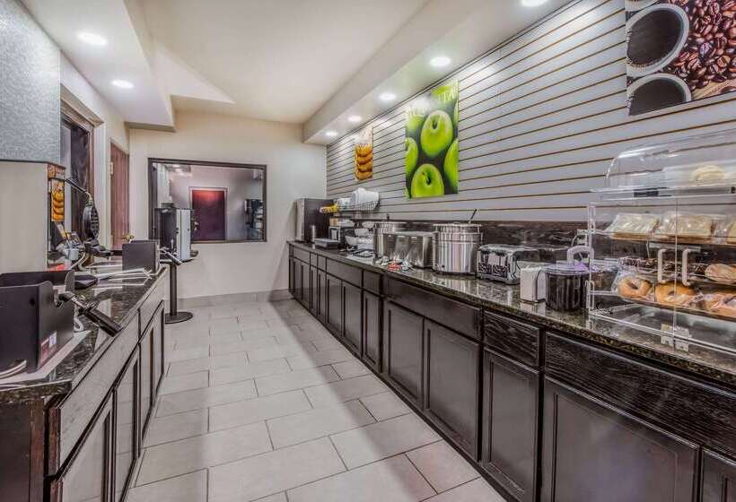 호텔 La Quinta Inn & Suites By Wyndham Fairborn Wright Patterson