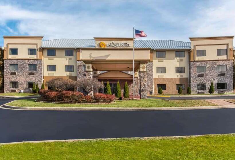 호텔 La Quinta Inn & Suites By Wyndham Fairborn Wright Patterson