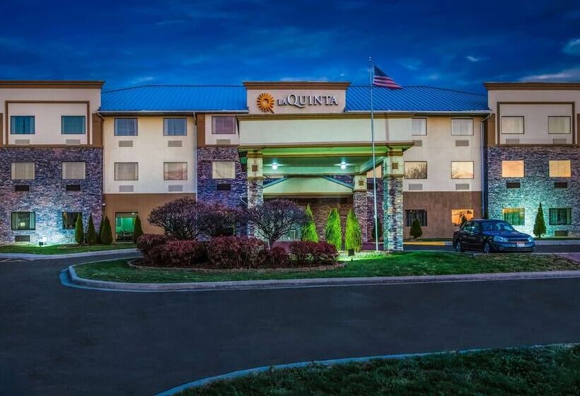 호텔 La Quinta Inn & Suites By Wyndham Fairborn Wright Patterson