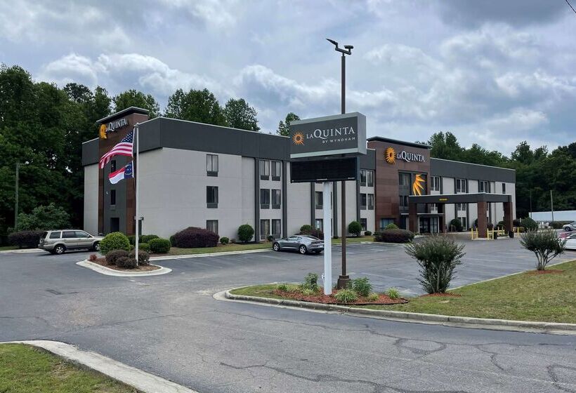 فندق La Quinta Inn & Suites By Wyndham Fayetteville I 95