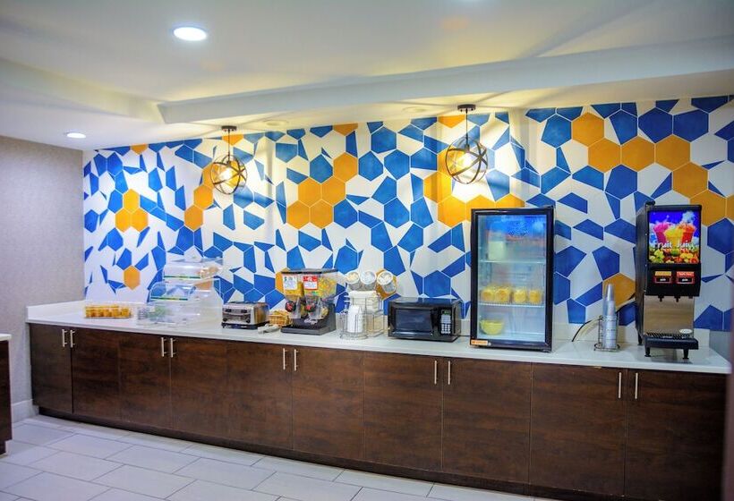 فندق La Quinta Inn & Suites By Wyndham Fayetteville I 95