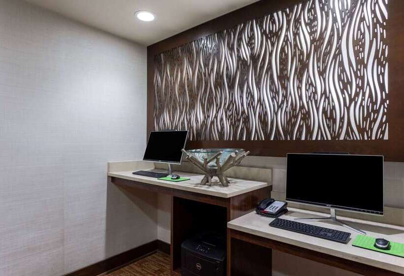 هتل La Quinta By Wyndham Pigeon Forge