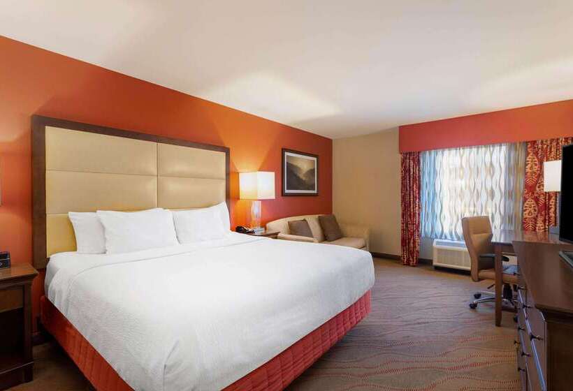 هتل La Quinta By Wyndham Pigeon Forge