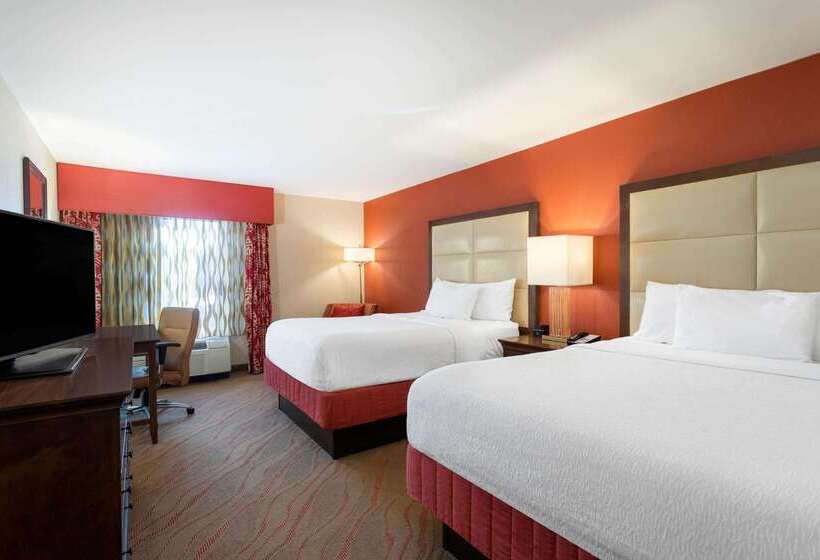 هتل La Quinta By Wyndham Pigeon Forge