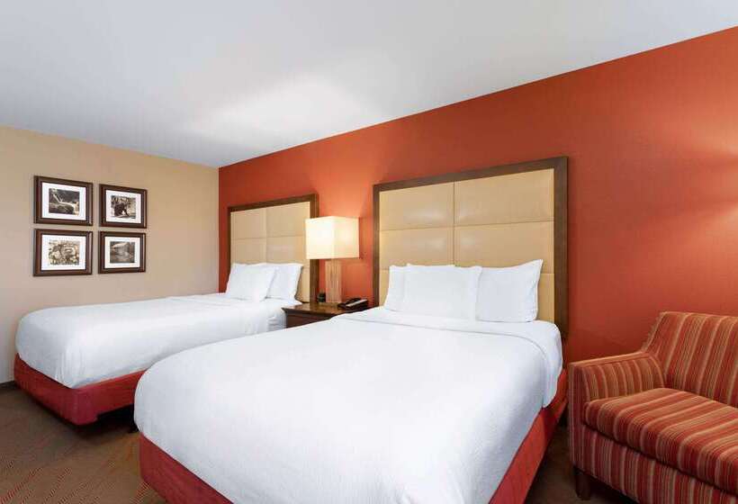 هتل La Quinta By Wyndham Pigeon Forge