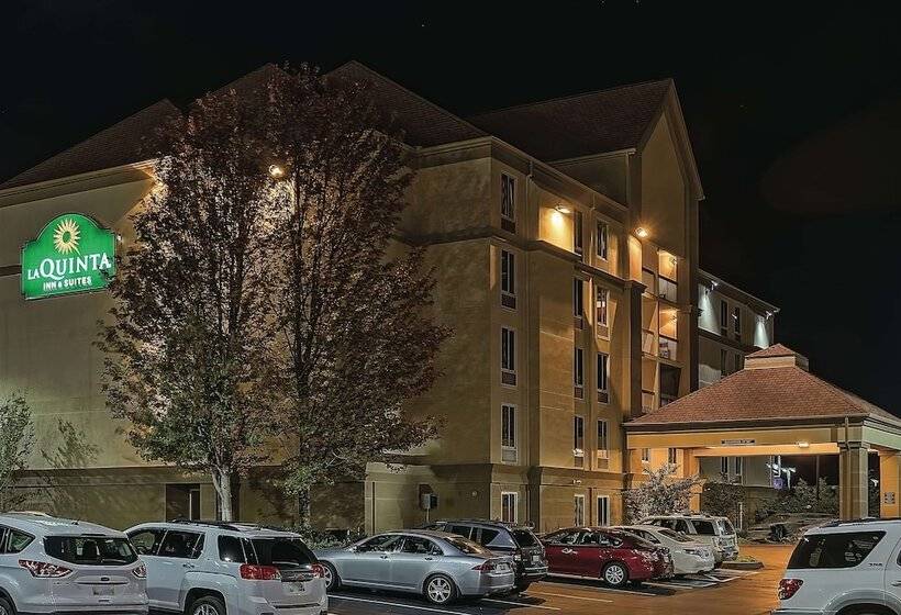 هتل La Quinta By Wyndham Pigeon Forge