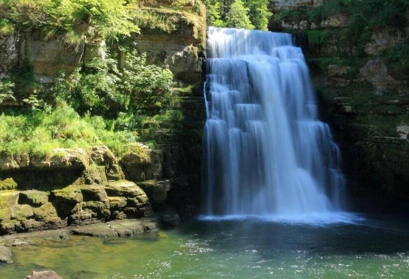 فندق Les Rives Du Doubs